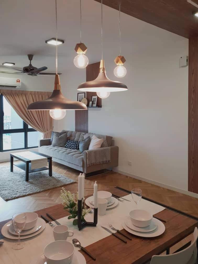 Adore Homestay@Emira Seksyen 13 Shah Alam, MSU, Stadium, AEON Mall Exterior foto